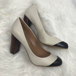 Banana Republic Kiley Captoe White Pumps 8